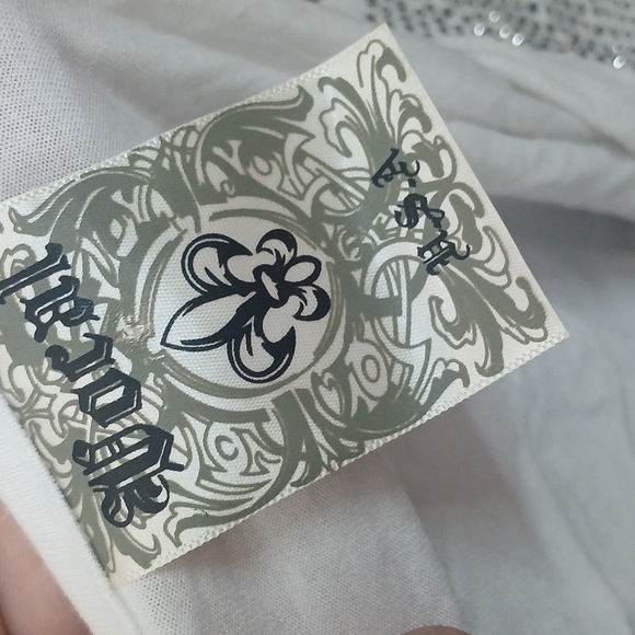 ✨️BLING!!! Vocal Black Gun Metal and White Short Sleeve V Neck Top Sz Large - Picture 7 of 10